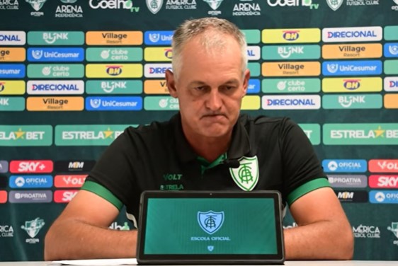 Técnico Lisca, em entrevista coletiva concedida após a derrota para o Amazonas, nessa terça (5)