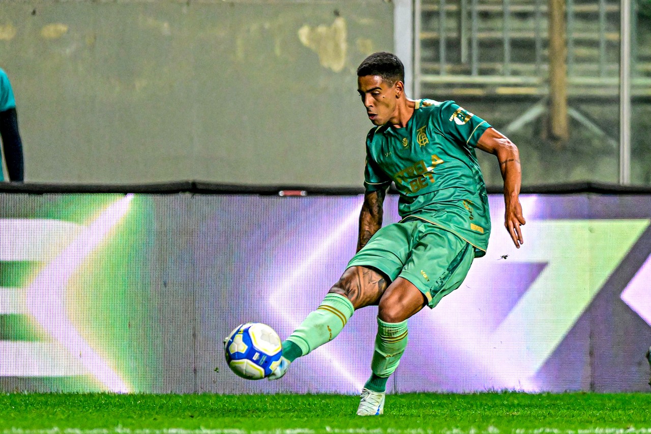 Mateus Henrique foi um dos destaques do América no jogo contra o Paysandu, nessa quarta (18)