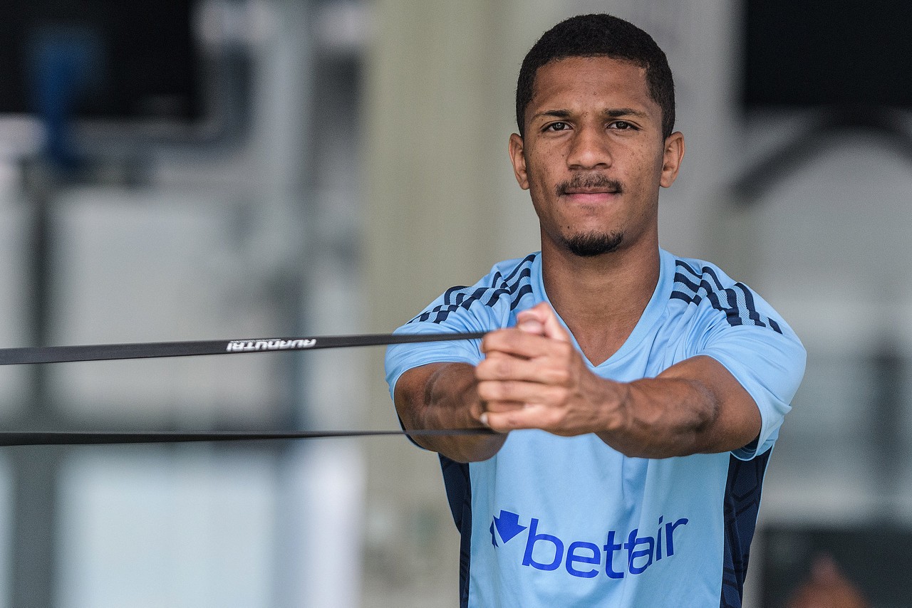 Matheus Davó, que pertence ao Cruzeiro, está prestes a ser anunciado pelo América