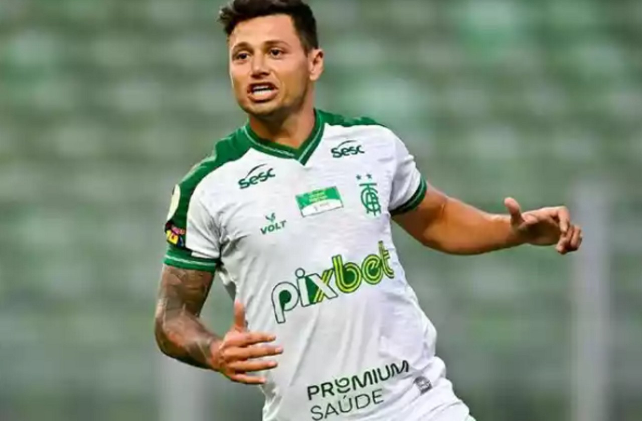 O atacante argentino Mauro Zárate, ex-jogador do América