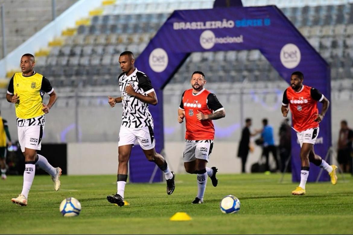 Ponte Preta, adversária do América nesta terça (24), não tem conseguido bons resultados jogando em seu estádio nos últimos jogos