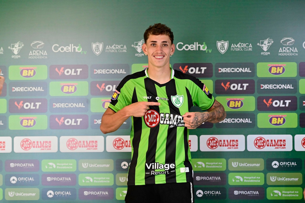 Stênio foi apresentado oficialmente pelo América