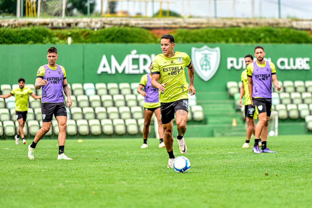 Meio-campista Wallisson não fica no América para a temporada 2025