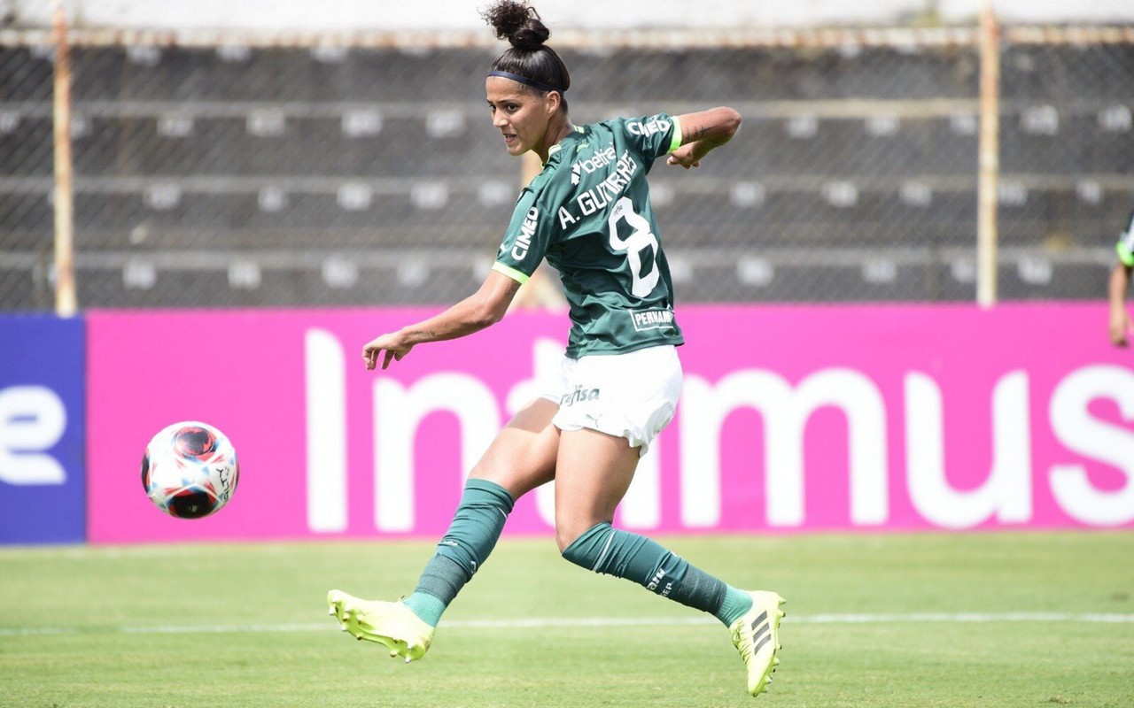 Amanda Gutierres é destaque do Palmeiras na temporada.