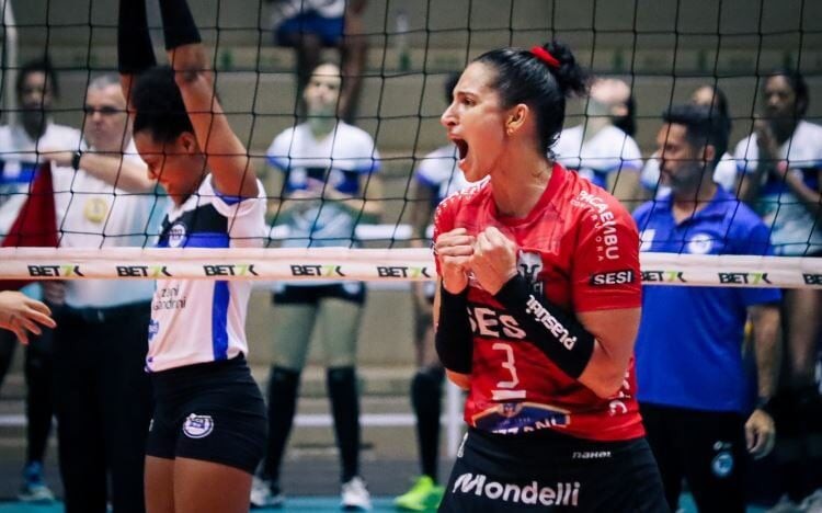 Dani Lins está há seis temporadas no Sesi-Bauru (Foto: Felipe Wiira/ Sesi)