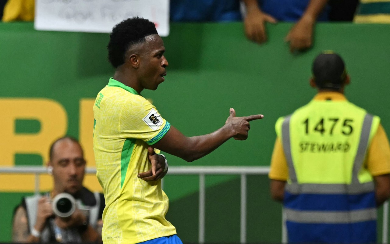 Vini Jr salvou o Brasil diante da Colômbia (Foto: Evaristo Sá/AFP)
