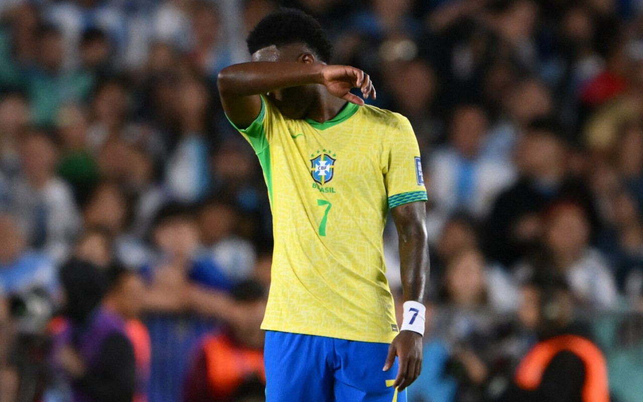 Vini Jr também não conseguiu salvar a Seleção desta vez (Foto: Luis Robayo/AFP)