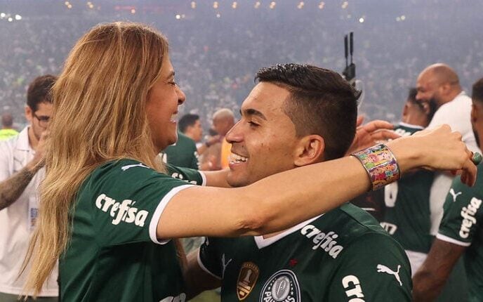 Leila Pereira ao lado de Dudu (Foto: Cesar Greco/Palmeiras)