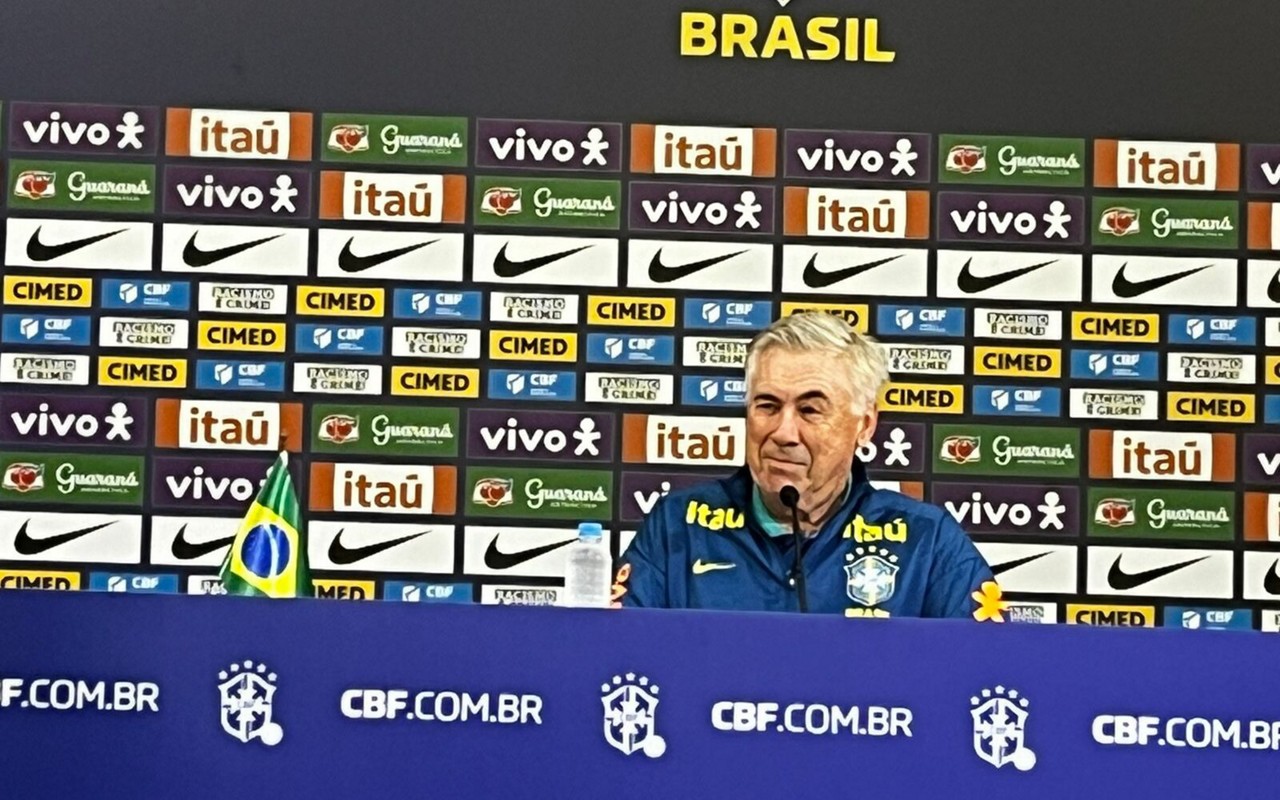 Ancelotti exaltou retorno de Raphinha (Foto: Izabella Giannola/ Lance!)