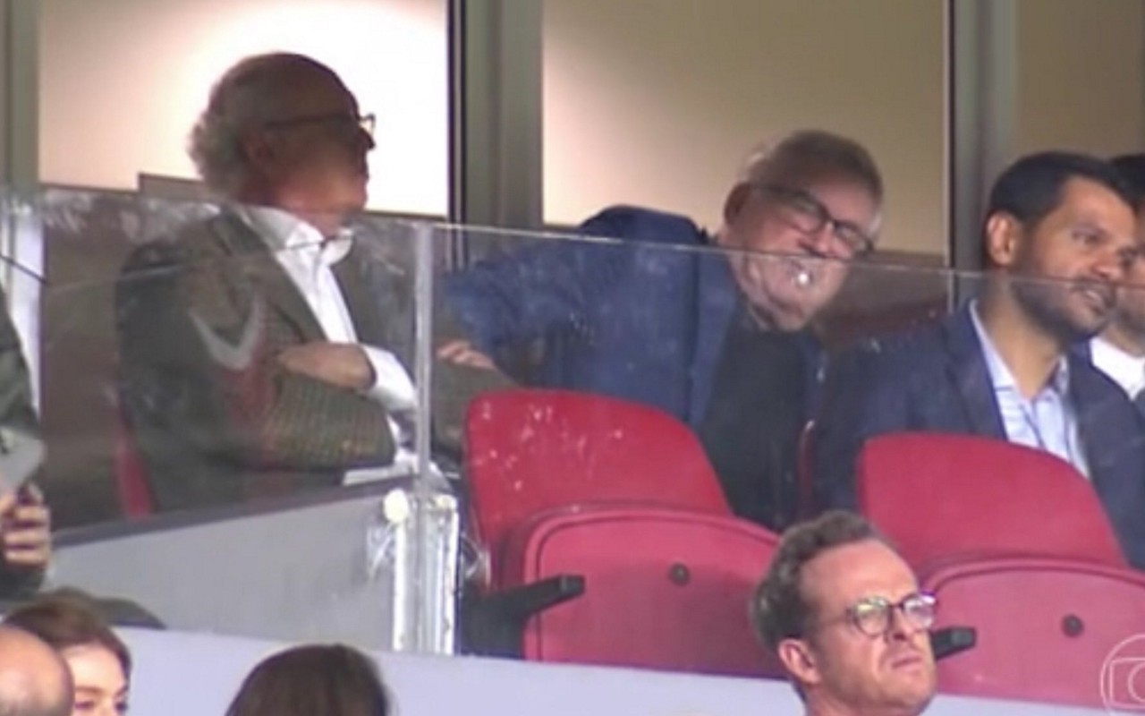 Falcão e Ancelotti assistem ao jogo entre Inter e Flamengo no Beira-Rio (Foto: Reprodução)