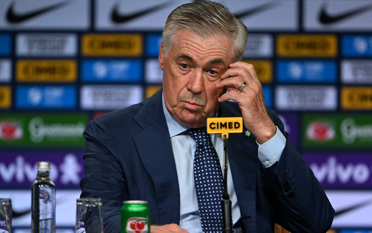 Ancelotti não poupou elogios a Estêvão (Foto: Mauro Pimentel / AFP)