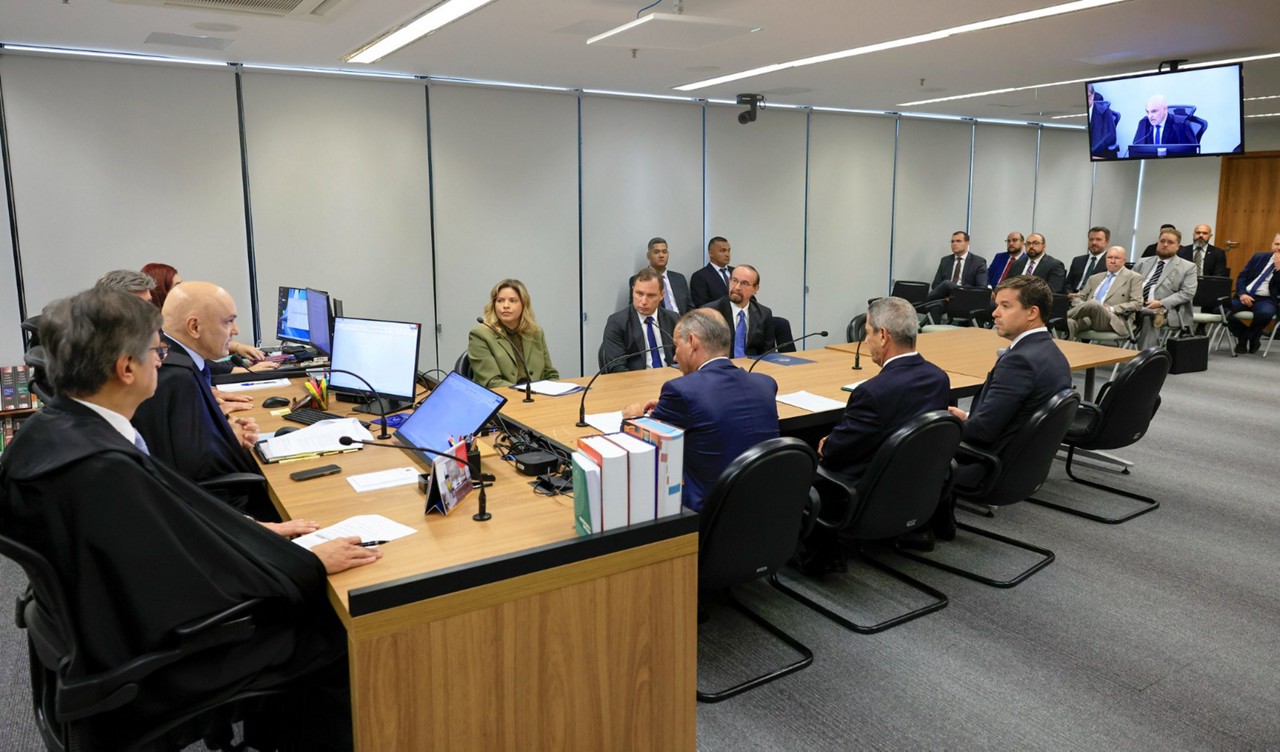 Guerra silenciosa entre hierarquia, ressentimentos e estratégias jurídicas marcaram acareação entre Mauro Cid e Braga Netto