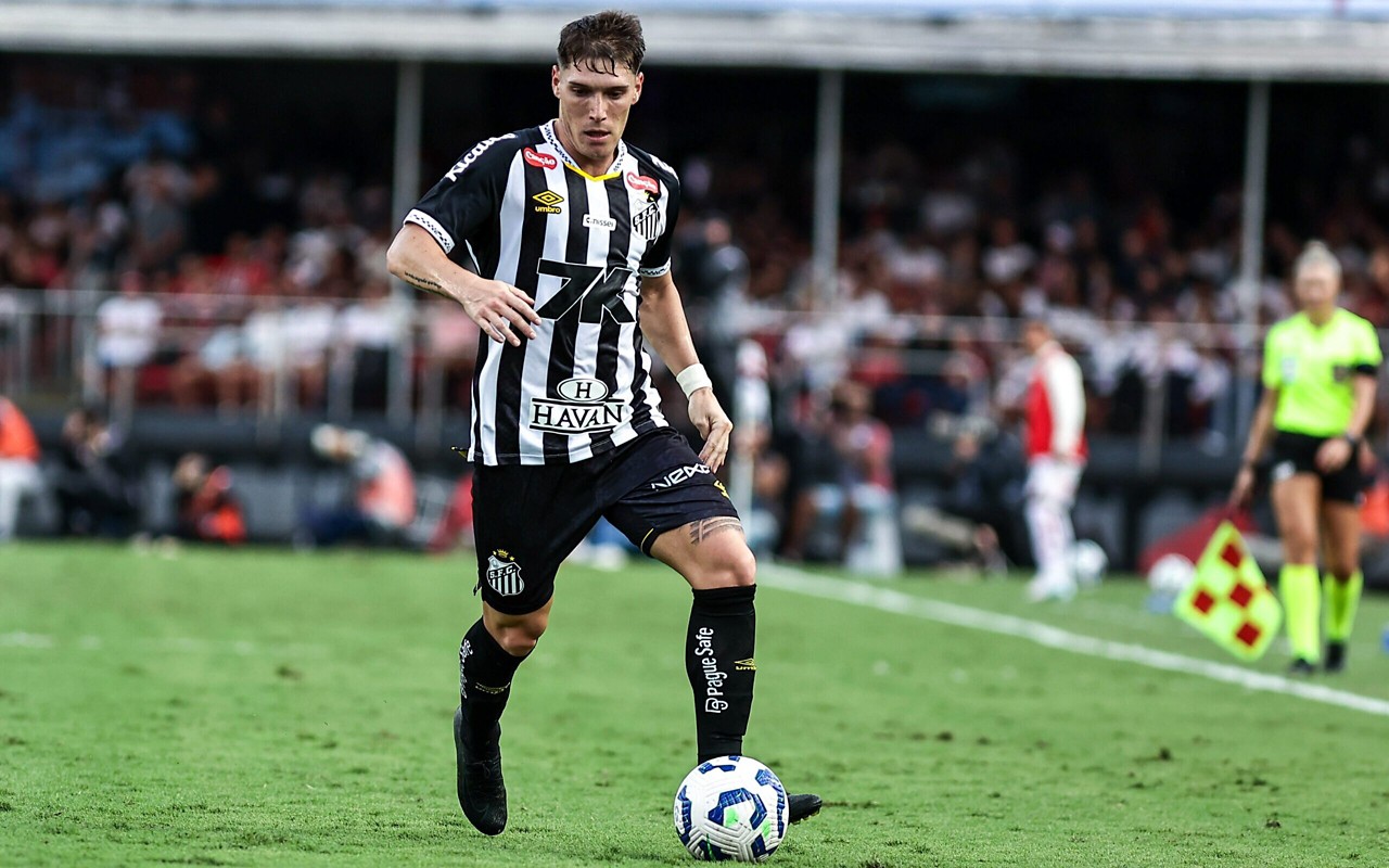 Santos venceu apenas um clássico na temporada de 2025. (Foto: Fabio Giannelli/AGIF)