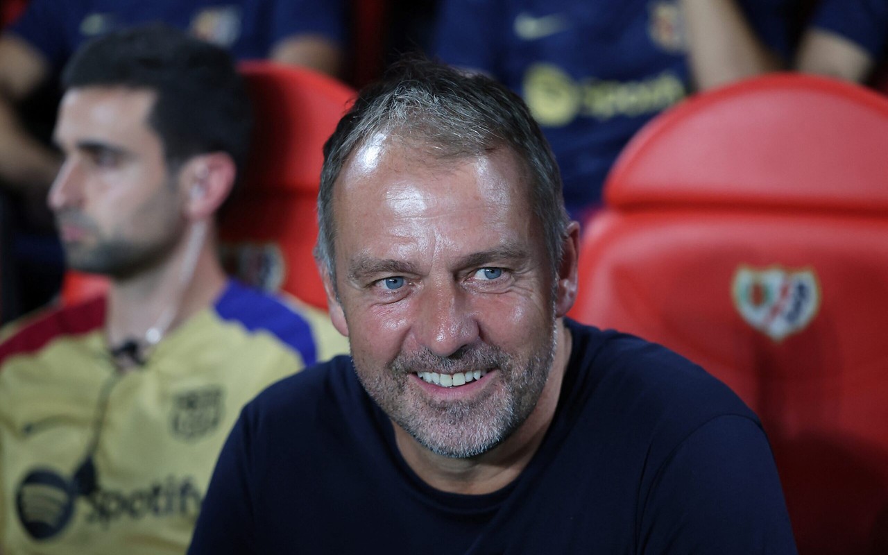 Hansi Flick, treinador do Barcelona (Foto: Pierre-Philippe Marcou / AFP)