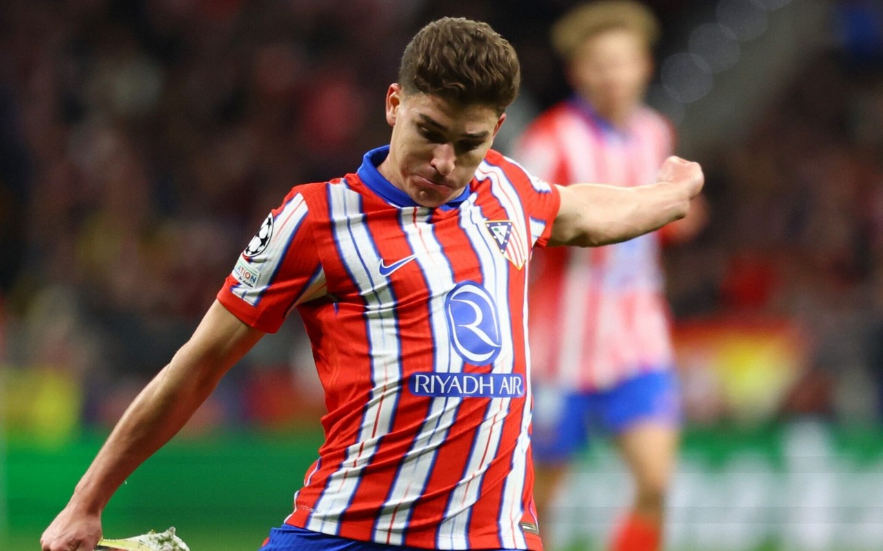 Julián Alvarez em partida do Atlético de Madrid pela Champions League (Foto: Reprodução/Atleti)