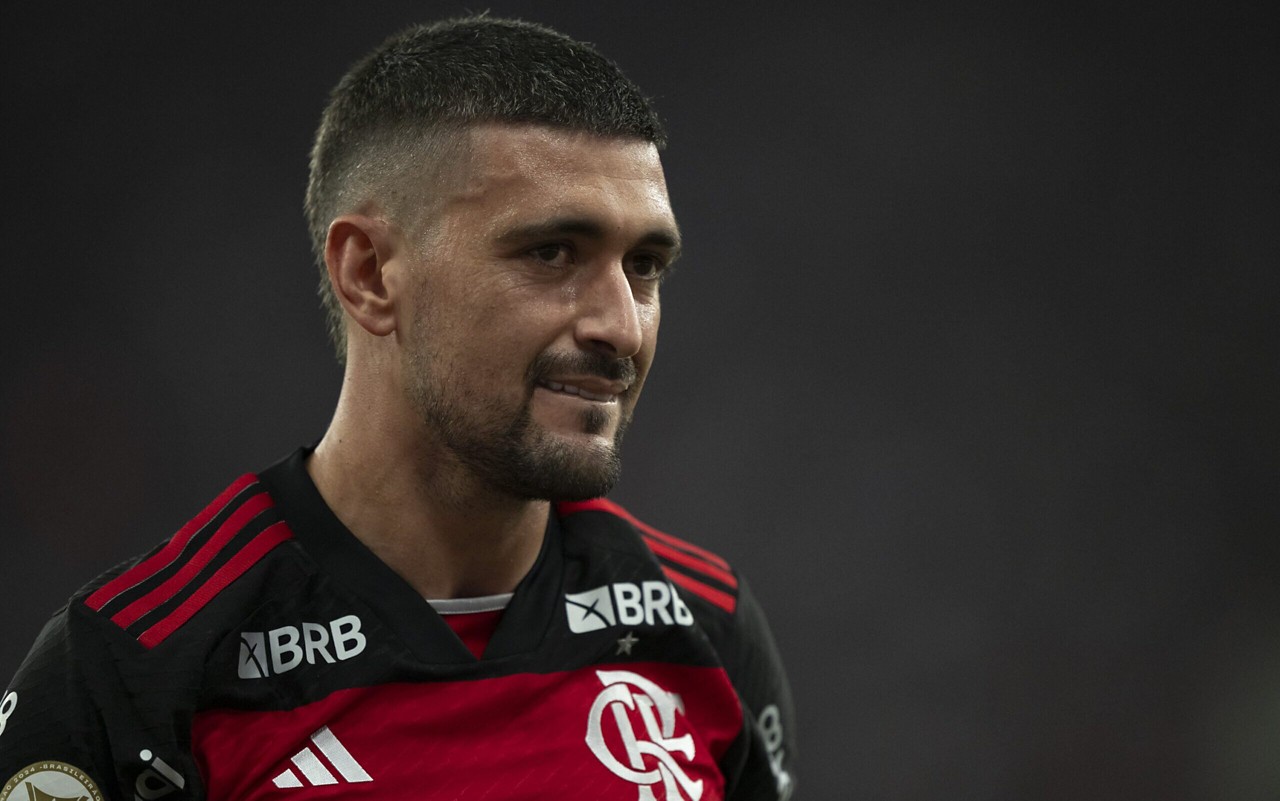 Arrascaeta diz que ainda precisa reforçar a parte física (Foto: Jorge Rodrigues/AGIF)