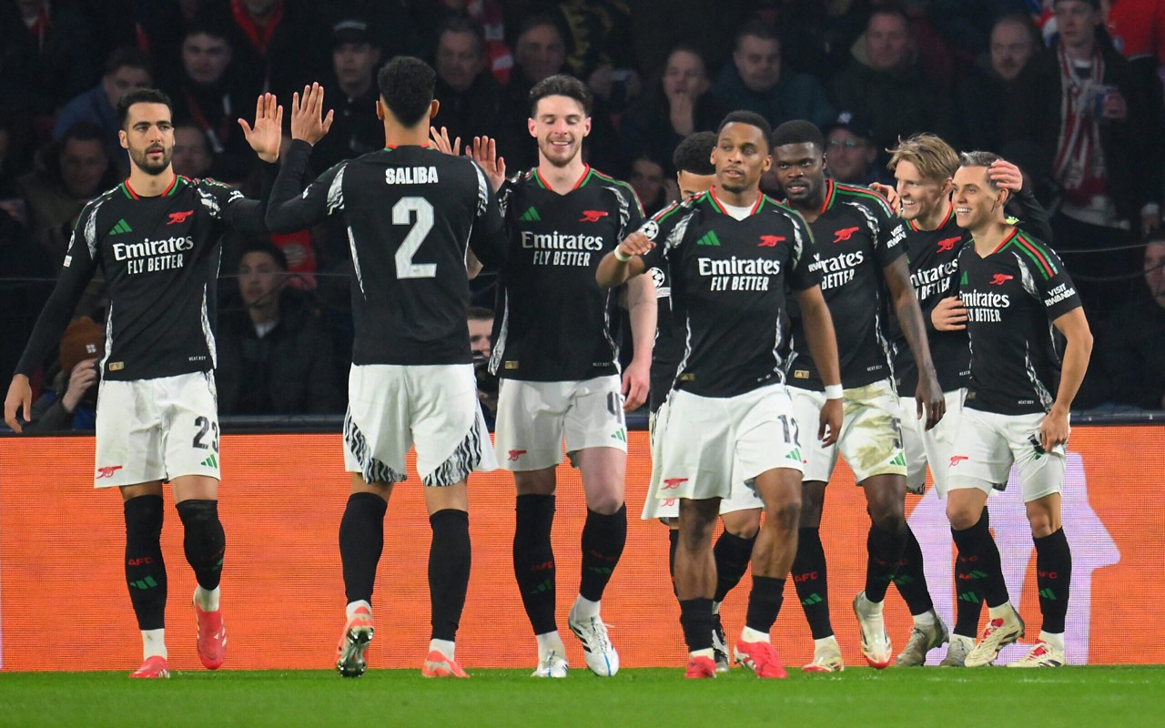Arsenal fez boa partida e goleou o PSV pela Champions League (Foto: JOHN THYS/AFP)