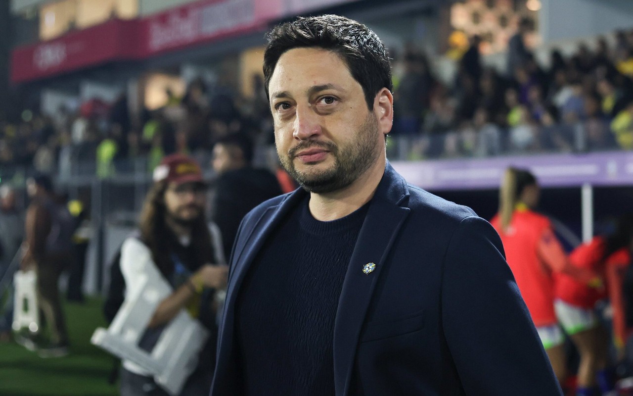 Arthur Elias durante amistoso Brasil x Japão em Bragança Paulista. (Foto: Lívia Villas Boas / CBF)