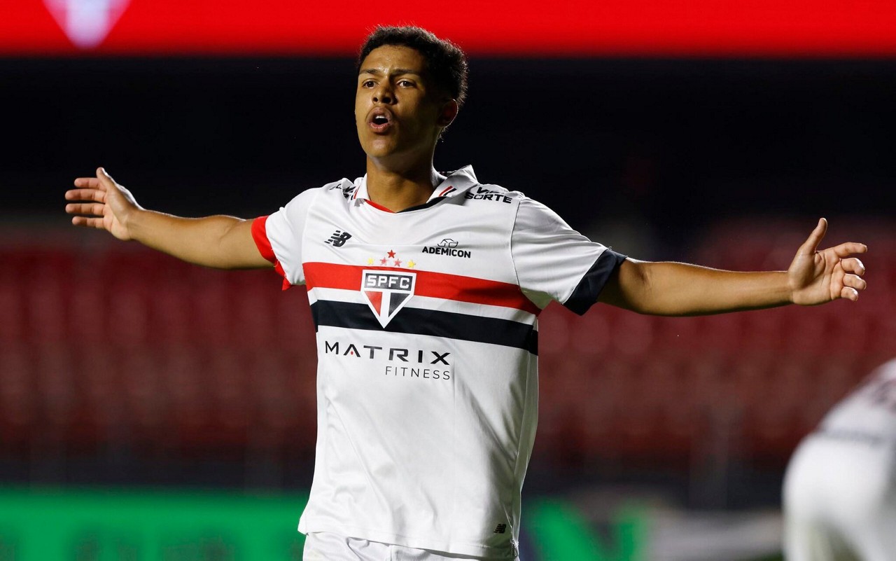 Ryan Francisco conquistou a Copa do Brasil sub-20 com o São Paulo. (Foto: Reprodução/Redes Sociais)