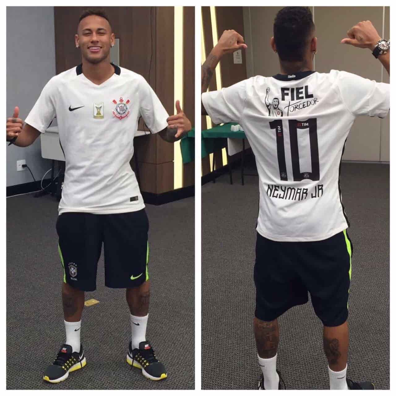 Neymar com a camisa do Corinthians em 2016 (Foto: Reprodução)