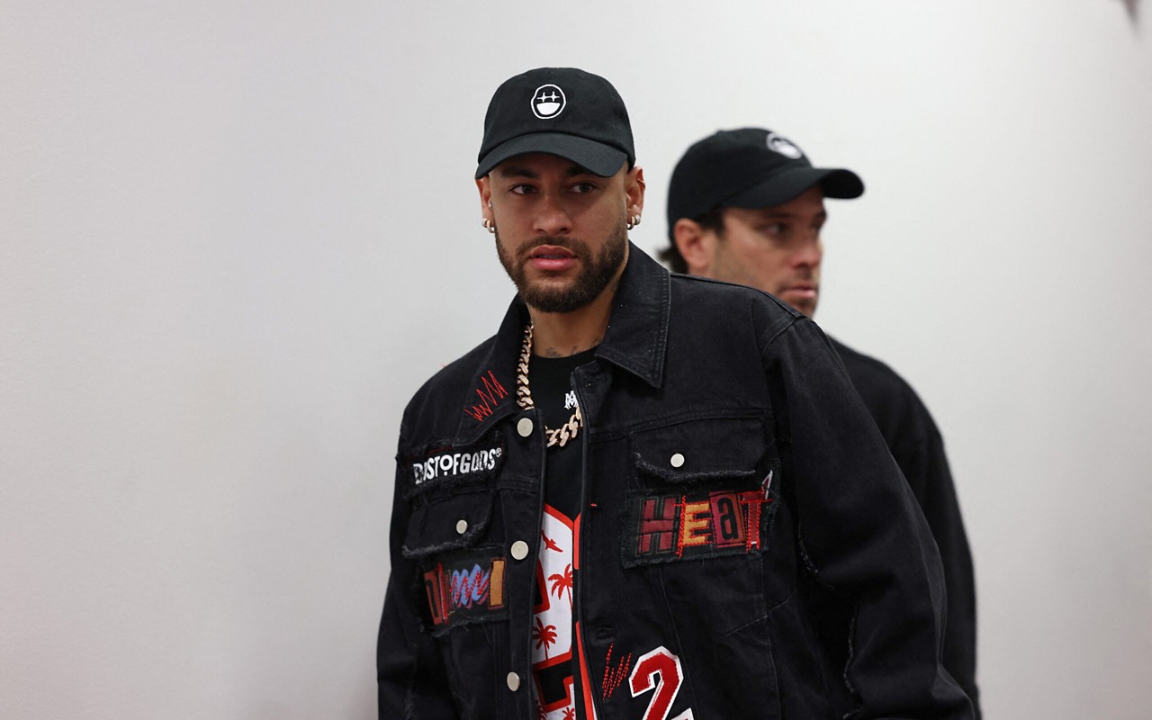 Neymar na final da NBA em 2023 (Foto: Robby Illanes/NBAE/AFP)