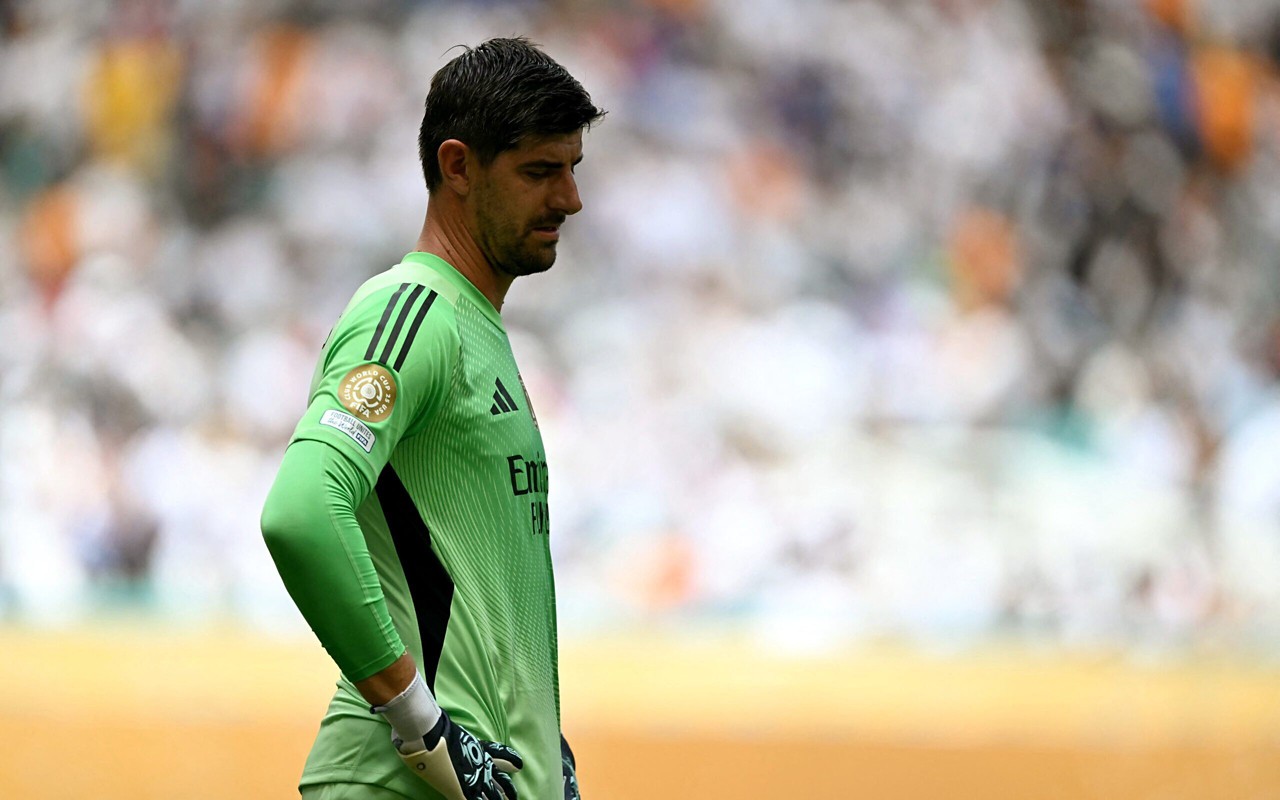 Courtois em ação pelo Real Madrid no Mundial de Clubes (Foto: Patrícia de Melo Moreira/AFP)