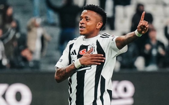 Cruzeiro vai pagar cerca de R$ 40 milhões ao Besiktas, da Turquia, para contar com atacante Keny Arroyo (Foto: Reprodução Redes Sociais/Besiktas)