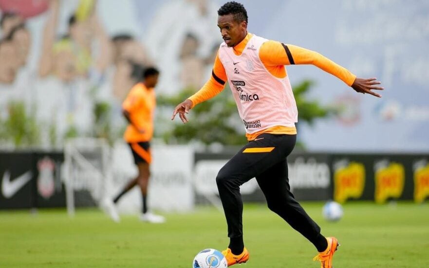 Jô, ex-atacante do Atlético
