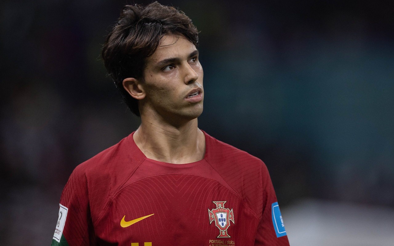 Joao Felix em ação por Portugal (Foto: Pedro Martins/AGIF)