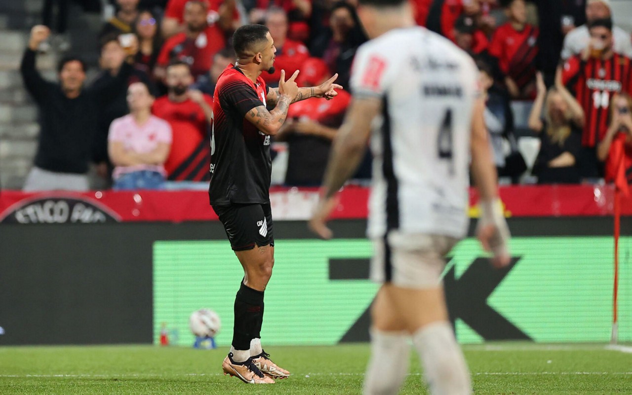 Athletico venceu o Athletic no último jogo em casa pela Série B. Foto: Duda Matoso/Athletico