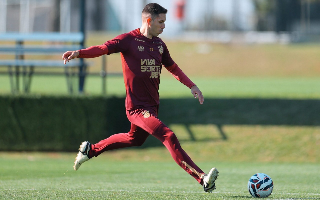 Aguirre fez dois jogos pelo Athletico após ser contratado. Foto: Duda Matoso/Athletico