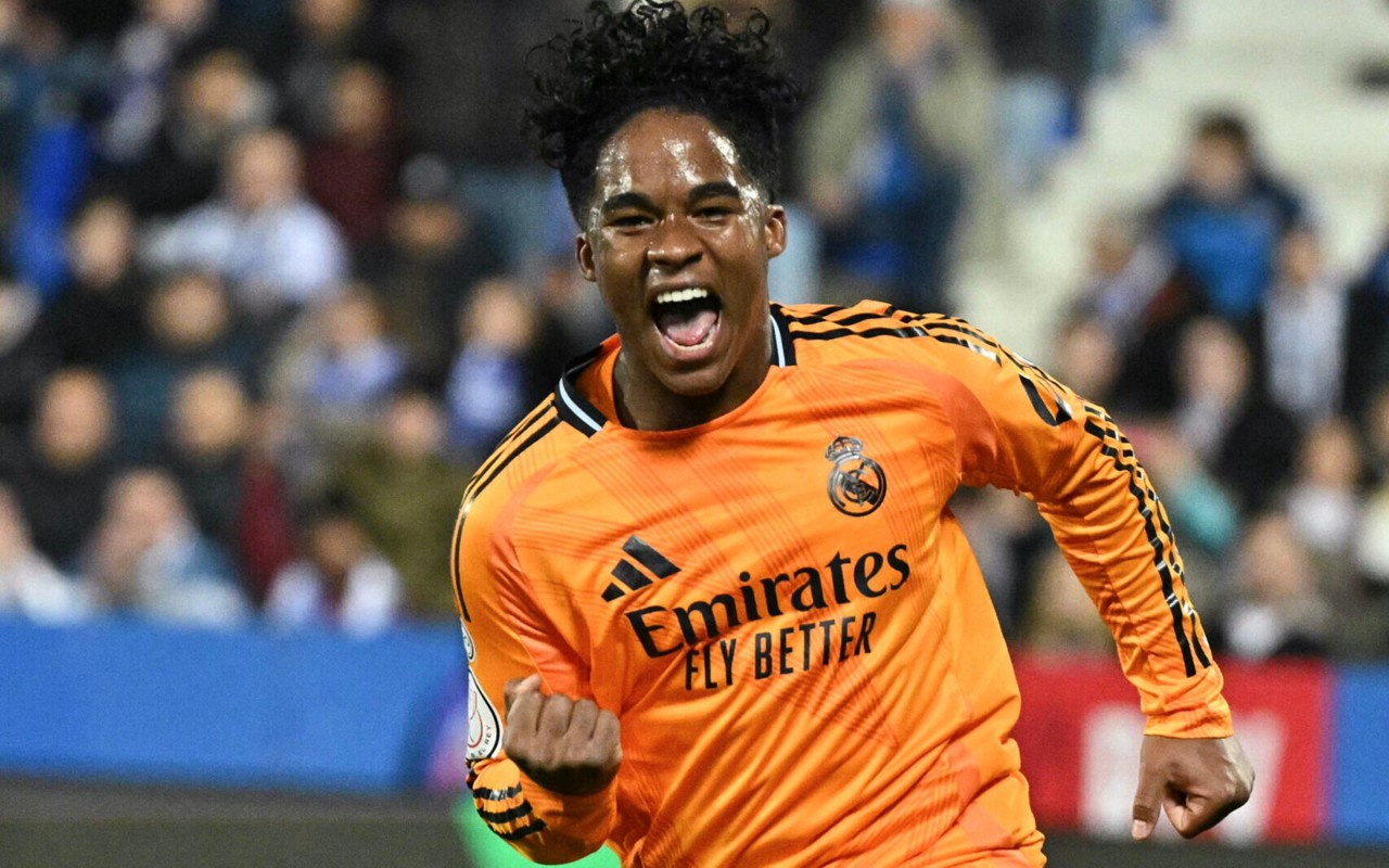 Endrick comemora gol pelo Real Madrid (Foto: Javier Soriano/AFP)