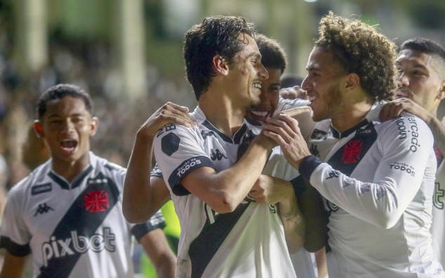 Andrey, Marlon, Eguinaldo e Figueiredo foram peças importantes no Vasco na série B (Foto: Daniel Ramalho/Vasco)