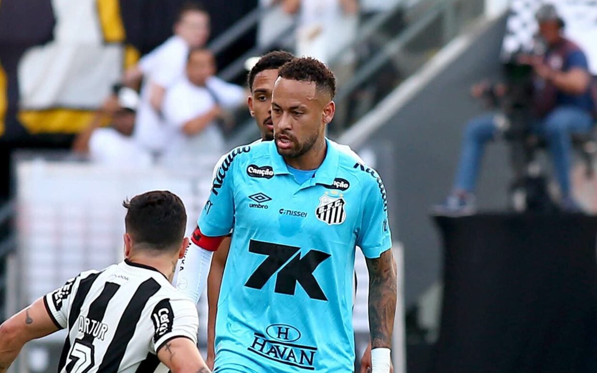 Neymar iniciou a partida como titular (Foto: Mauricio De Souza/AGIF)