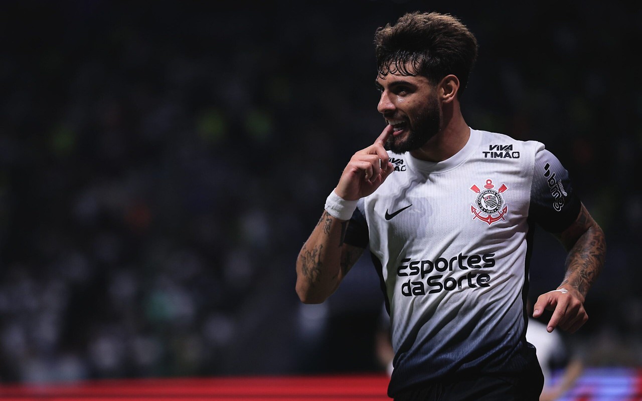Yuri Alberto comemora gol do Corinthians (Foto: Ettore Chiereguini/AGIF)