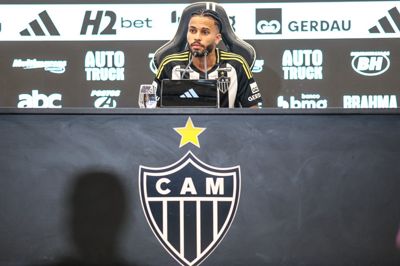 Alexsander em apresentação no Galo