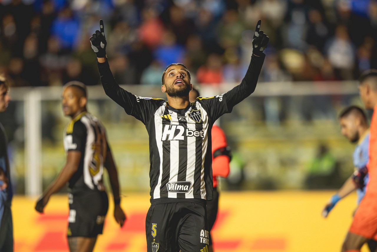 Alexsander marcou um dos gols do Galo na Bolívia