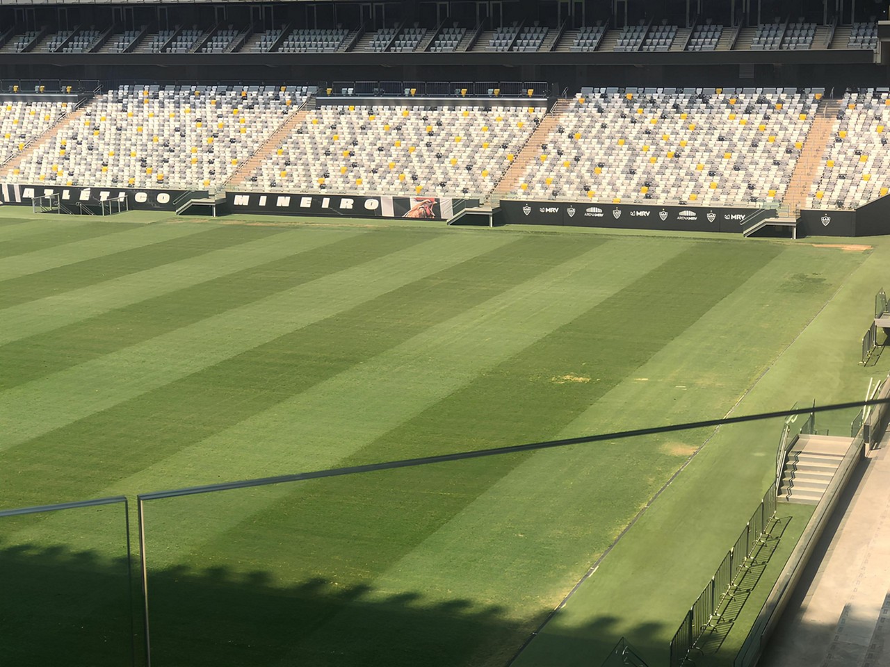 Gramado da Arena MRV ainda segue em tratamento para poder receber o duelo com o São Paulo, pela Copa do Brasil