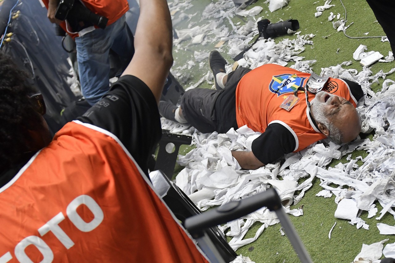 Fotógrafo Nuremberg José Maria precisou ser hospitalizado após ser atingido por bomba na Arena MRV 