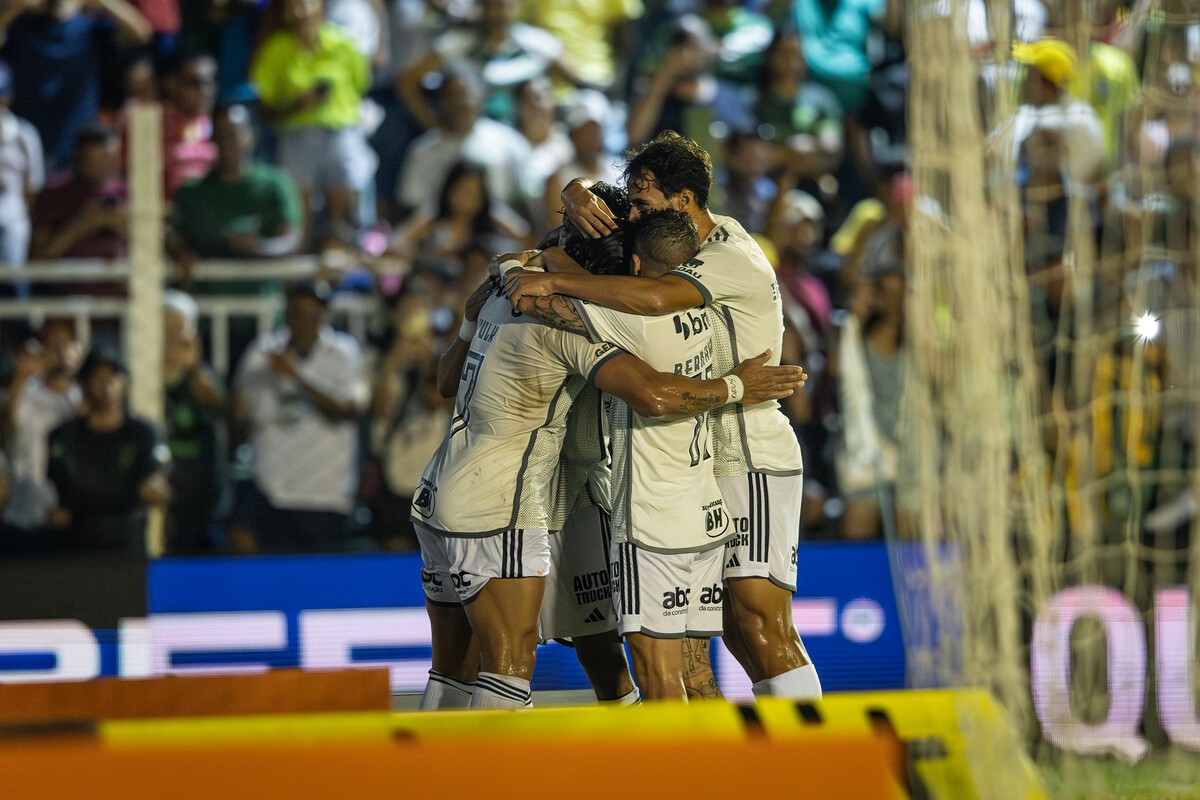 Jogadores do Atlético comemoram gol contra o Tocantinópolis, pela Copa do Brasil