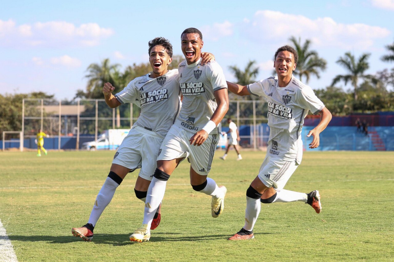 Galo vence o América pelo Brasileiro Sub-17