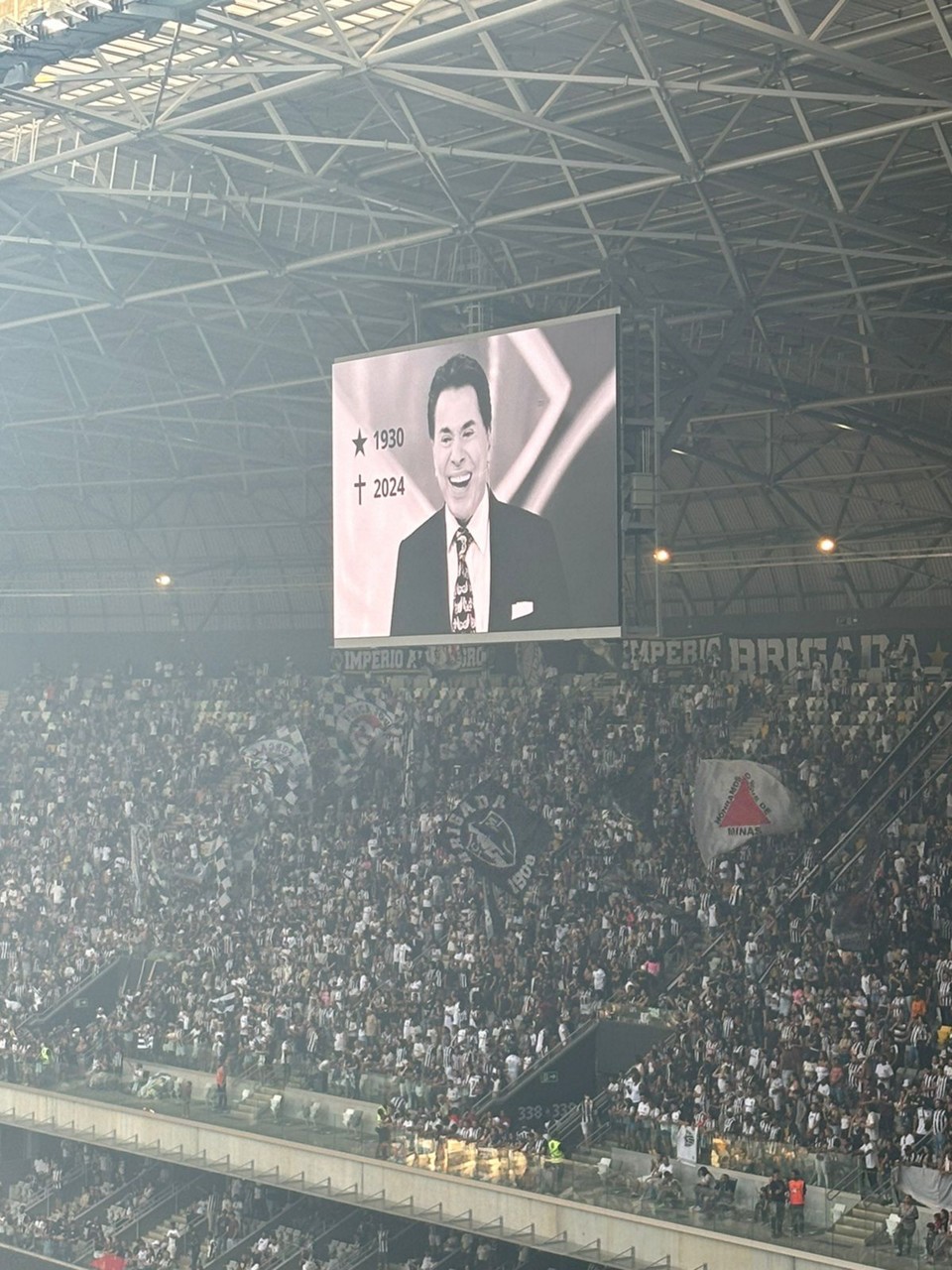 Silvio foi homenageado na Arena MRV