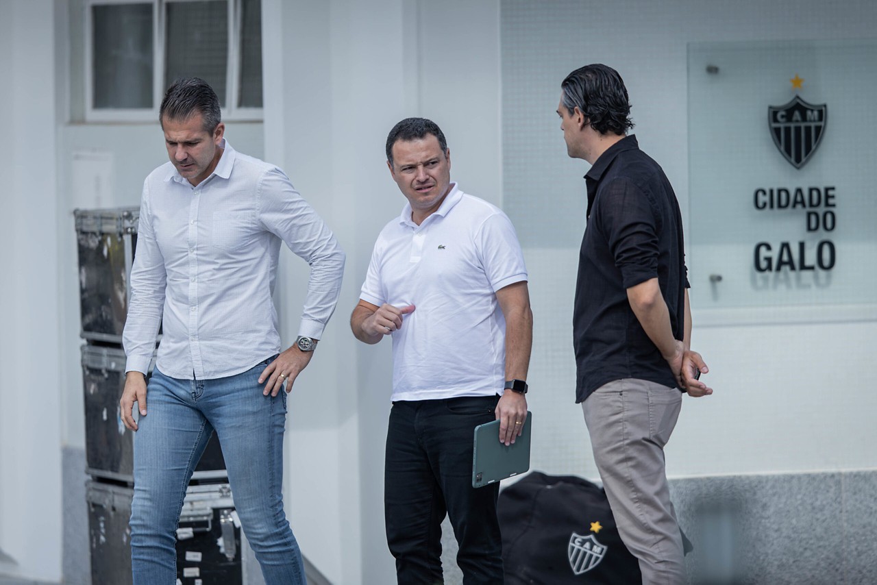 Victor Bagy, Rafael Menin e Paulo Bracks no treino do Galo neste sábado