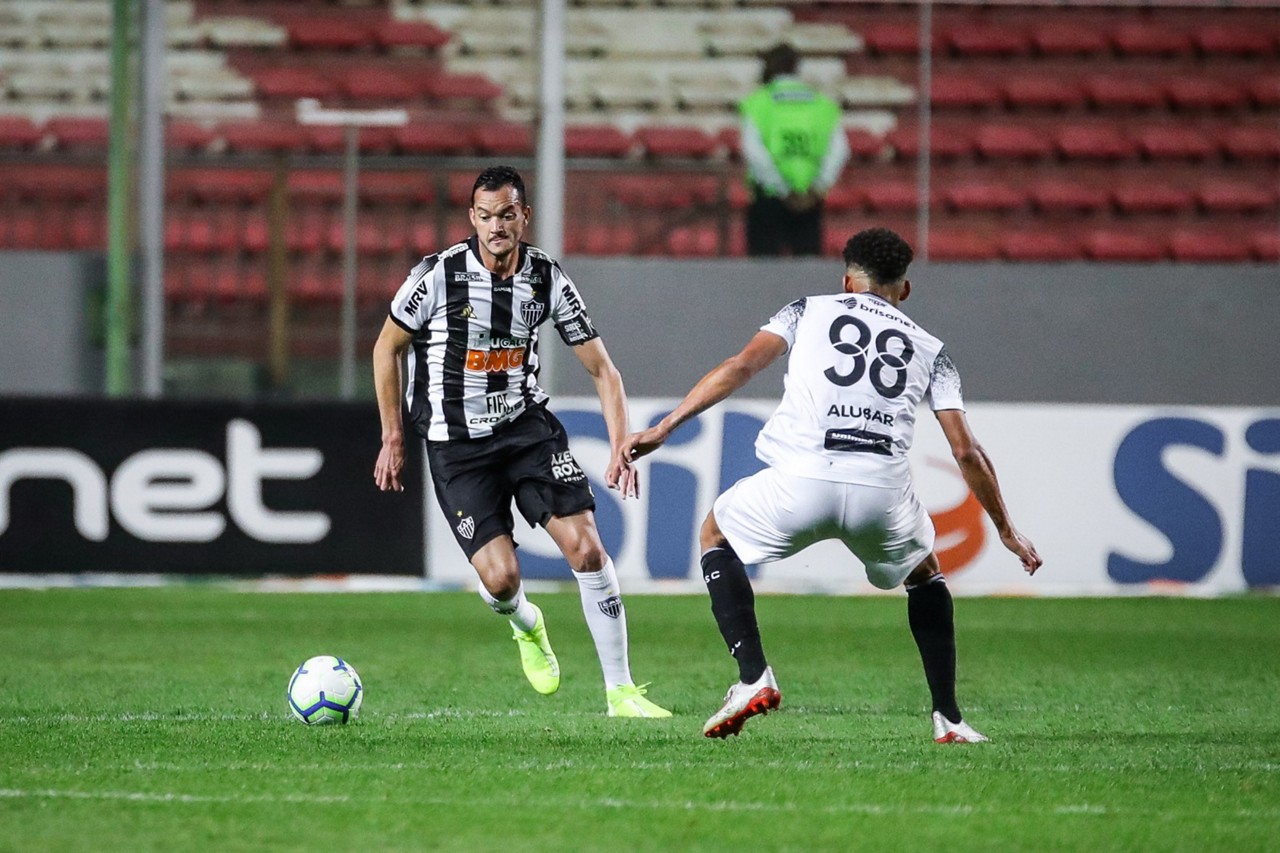 Réver estava no time titular na última vitória