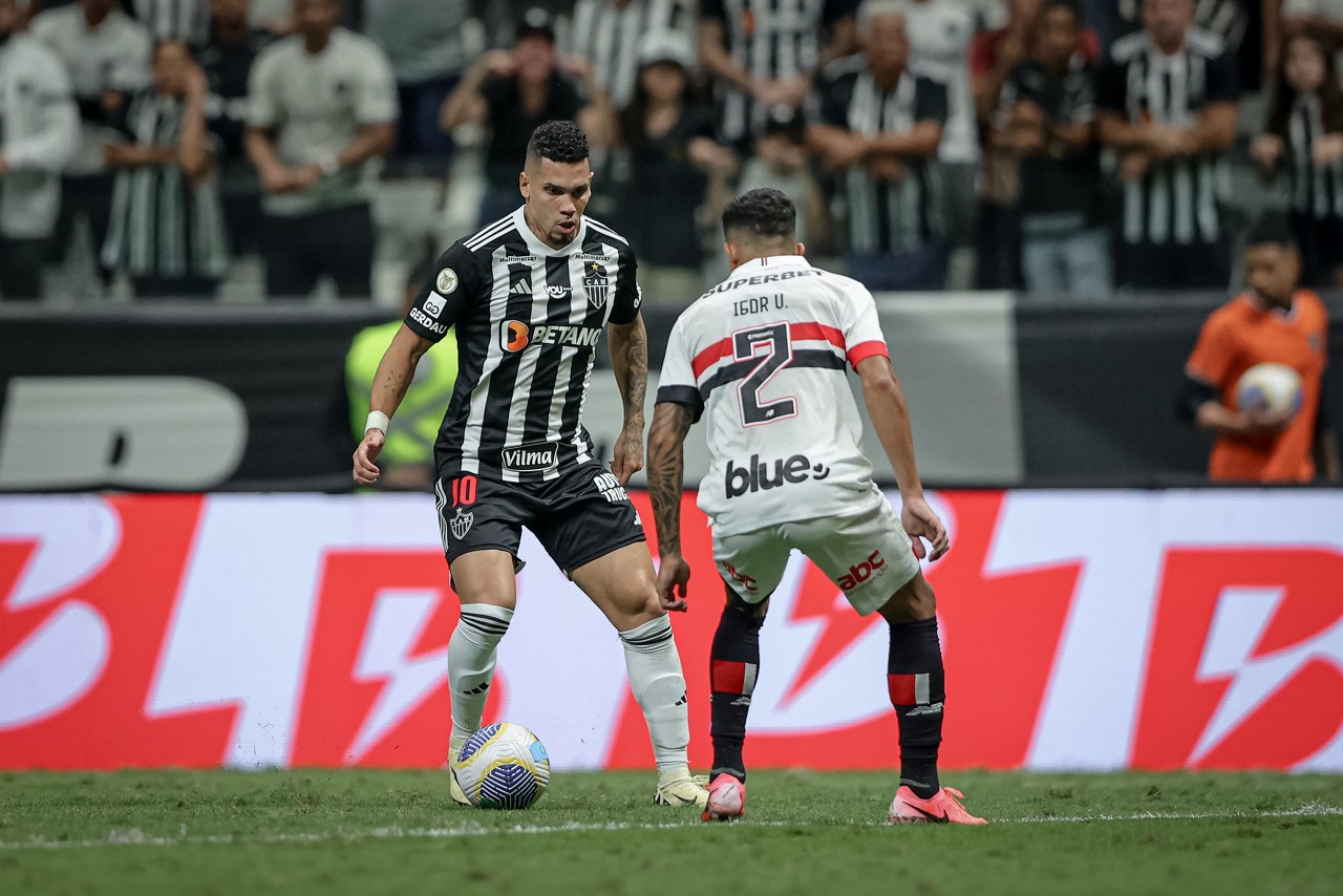 Galo venceu o São Paulo no único confronto do ano