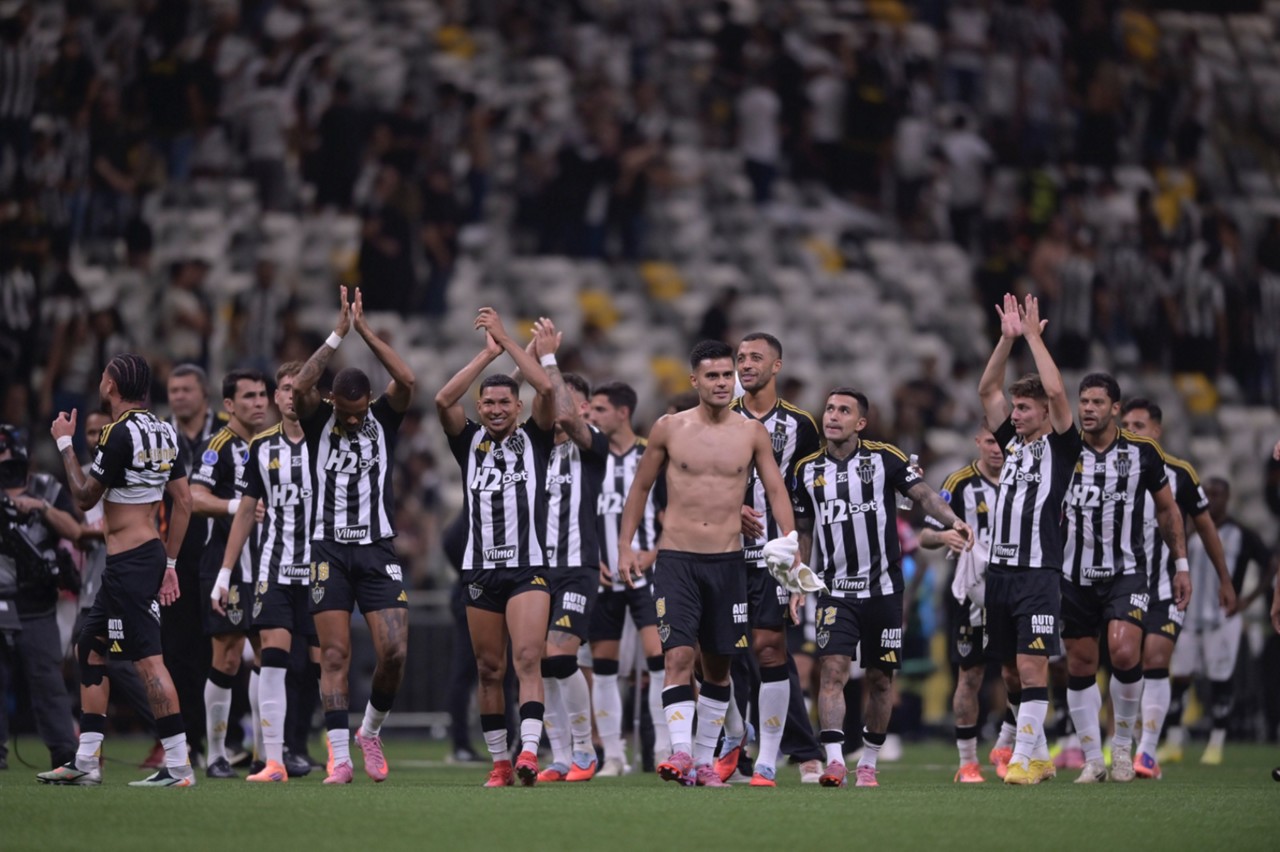 Jogadores do Galo vibram com a classificação para a final