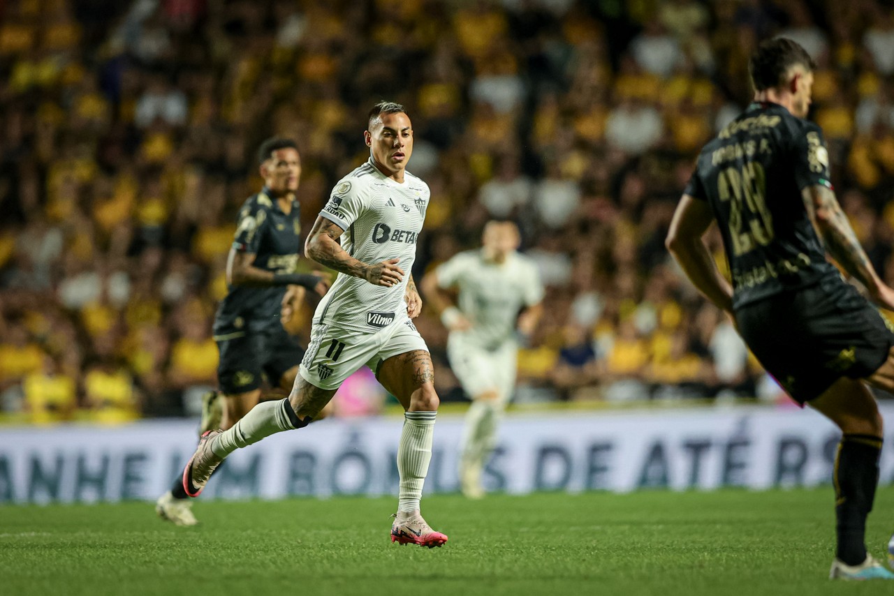 Escolhido como substituto de Hulk, Vargas não teve muitas oportunidades de gol