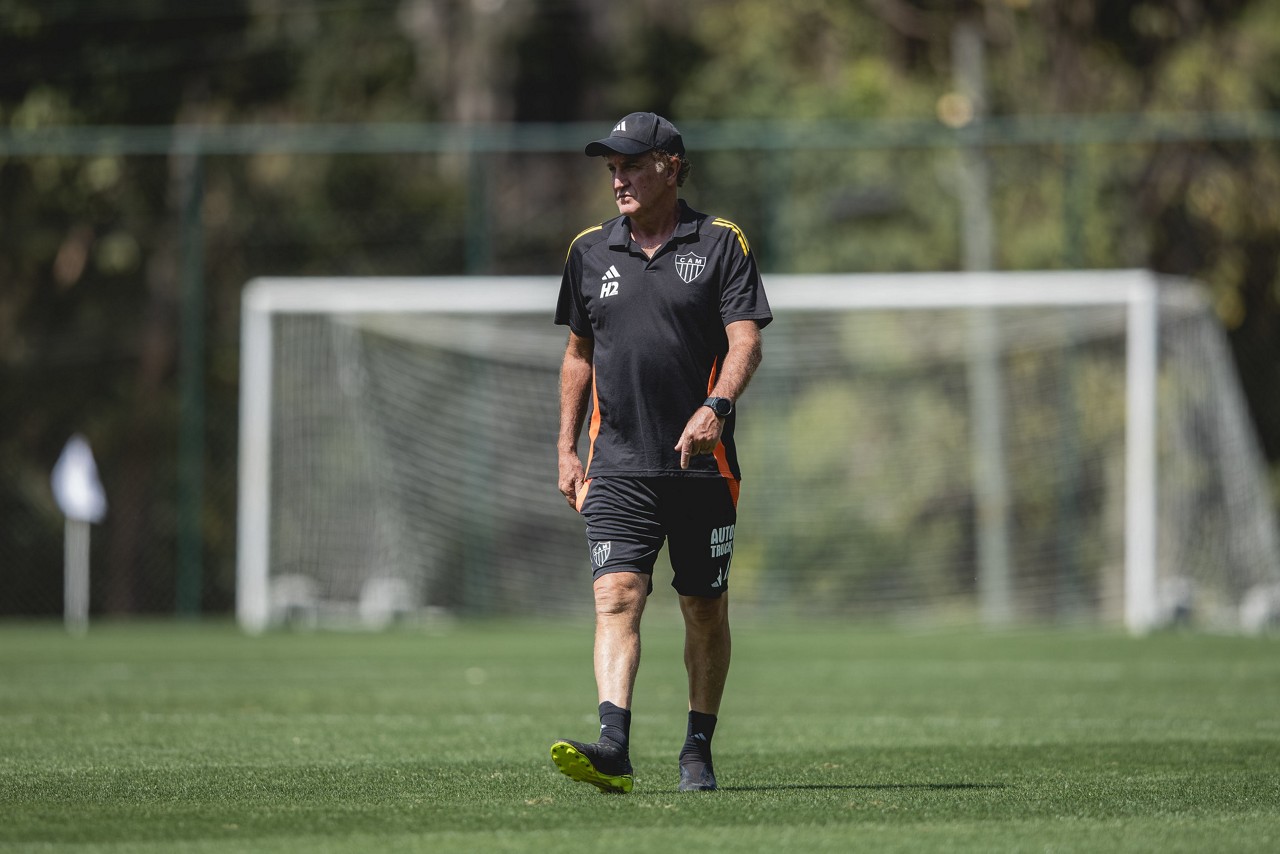 Cuca, técnico do Atlético
