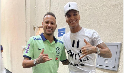 Atacante Deyverson demonstrou toda a admiração pelo craque da seleção brasileira