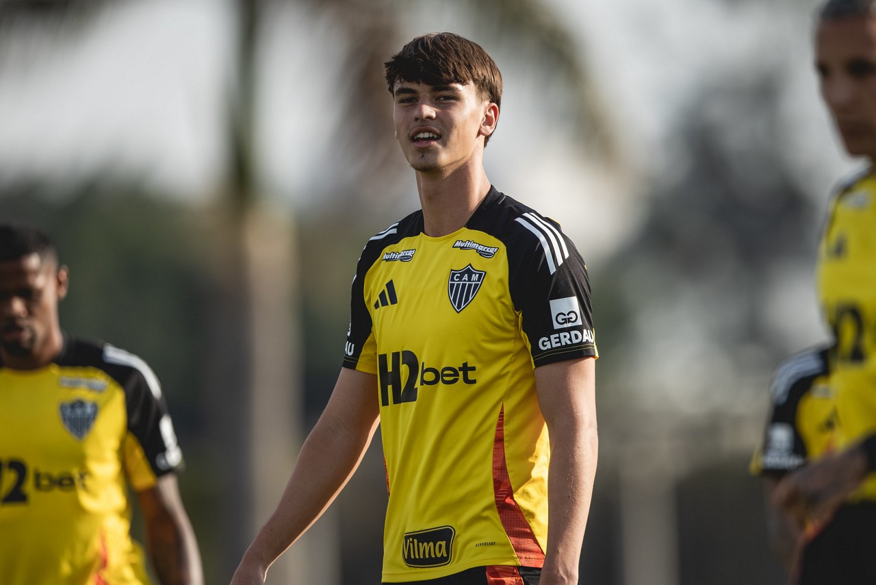 Vitão, jovem zagueiro do Atlético